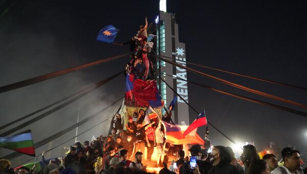 Chileans celebrate referendum result on constitution - Sputnik International