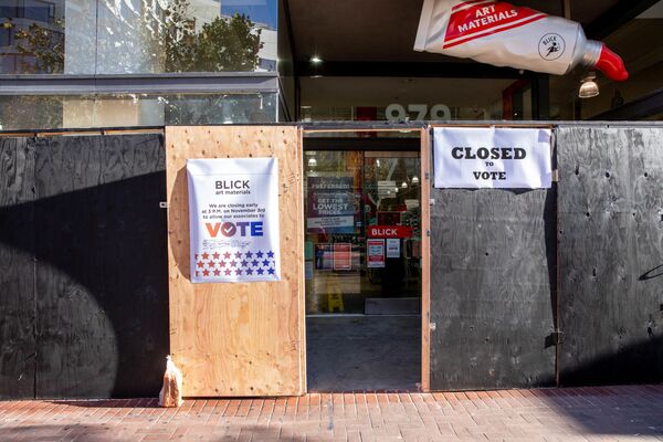 A polling station in San Francisco on Election Day, 3 November 2020. - Sputnik International