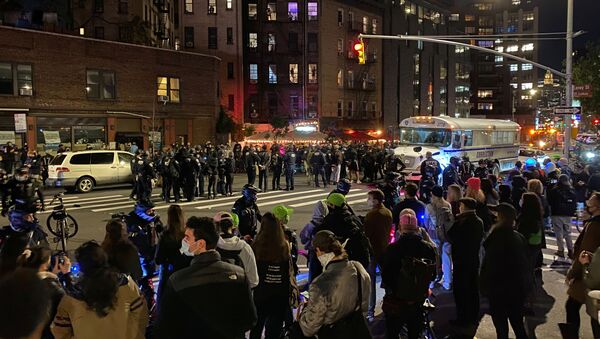 Policemen are seen following a protest march the day after Election Day in Manhattan, New York City, New York, U.S., November 4, 2020.  - Sputnik International