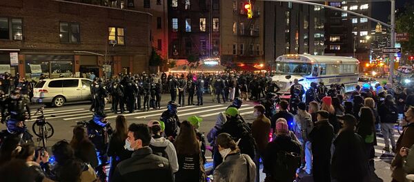 Policemen are seen following a protest march the day after Election Day in Manhattan, New York City, New York, U.S., November 4, 2020.  - Sputnik International