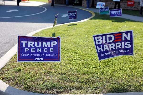 Photo: Delaware Police Launch Probe After Couple Finds ‘TRUMP’ Scrawled on Lawn With Weed Killer Photo: Delaware Police Launch Probe After Couple Finds ‘TRUMP’ Scrawled on Lawn With Weed Killer - Sputnik International