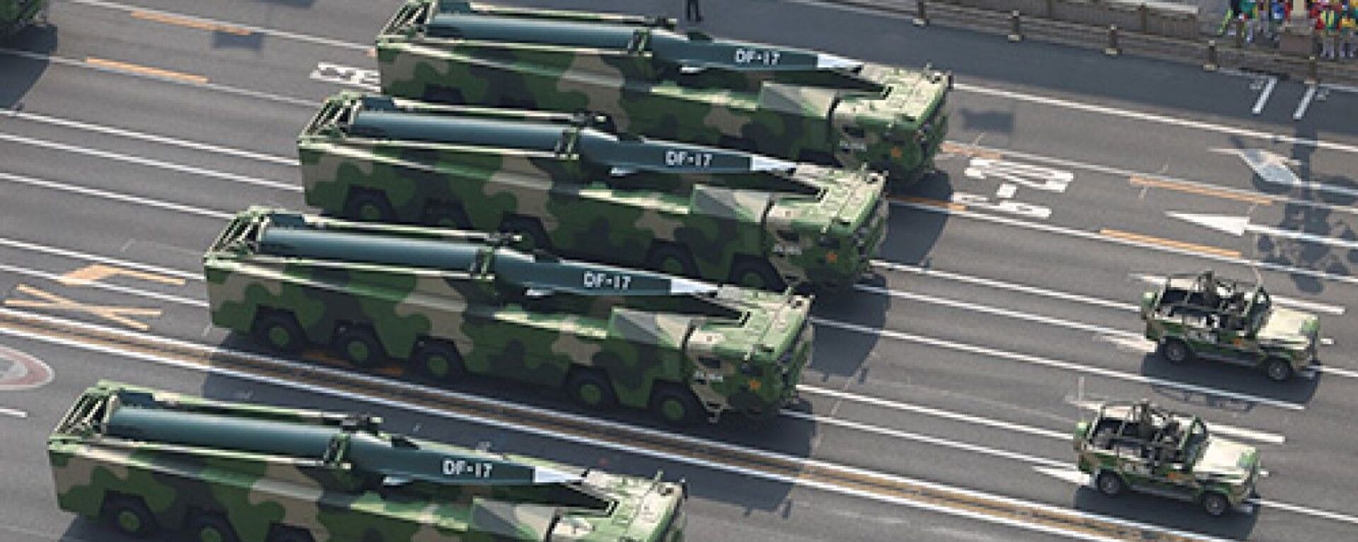 Making their debut in the general public for the first time, DF-17 hypersonic missiles join China's National Day parade held in Beijing on October 1, 2019 - Sputnik International, 1920, 17.10.2021