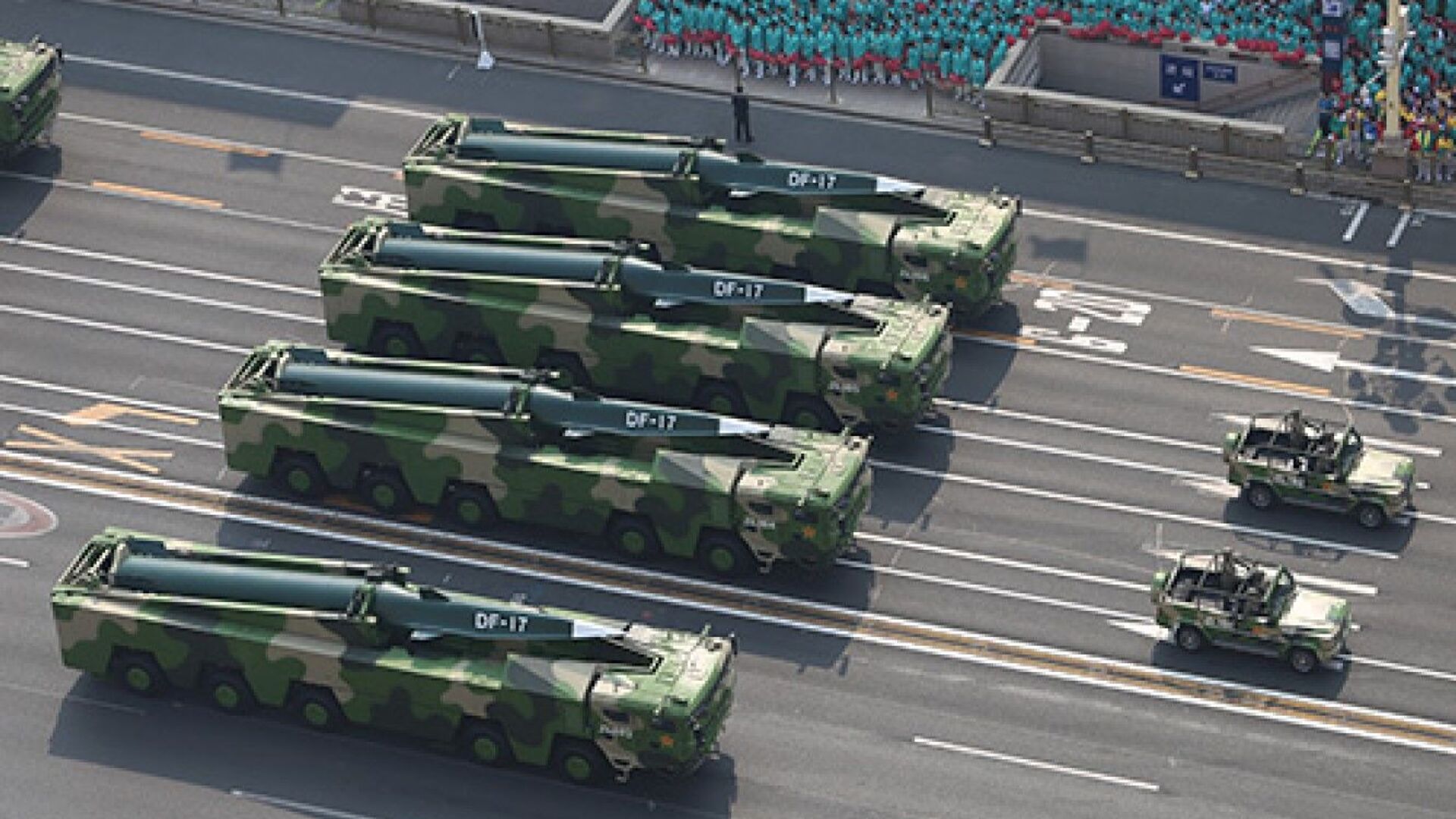 Making their debut in the general public for the first time, DF-17 hypersonic missiles join China's National Day parade held in Beijing on October 1, 2019 - Sputnik International, 1920, 02.12.2021