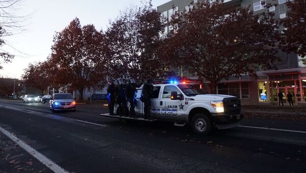 Police rushing to Oregon Capitol - Sputnik International