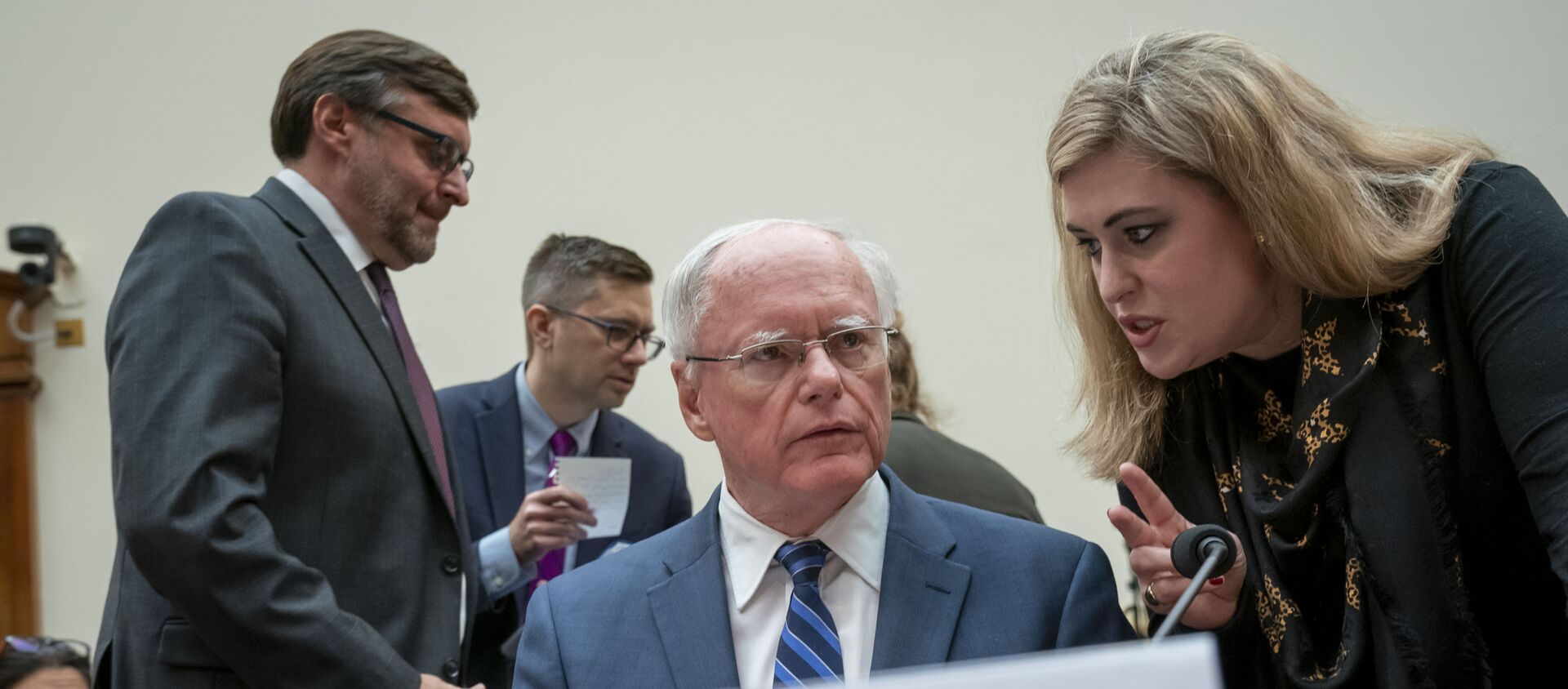 Amb. James Jeffrey, the State Department special representative for Syria engagement and special envoy to the Global Coalition to Defeat ISIS, prepares to testify as the House Foreign Affairs Committee on Capitol Hill in Washington, Wednesday, Oct. 23, 2019. - Sputnik International, 1920, 13.11.2020
