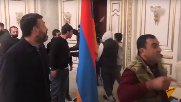Protests Erupt in Armenian Capital of Yerevan after Nagorno-Karabakh Ceasefire Deal - Sputnik International