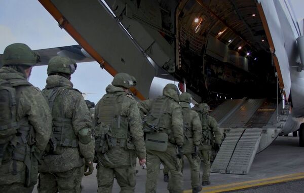 Russia Sends Peacekeeping Contingent to Nagorno-Karabakh - Sputnik International