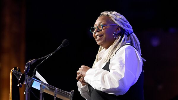 NEW YORK, NEW YORK - JANUARY 08: Whoopi Goldberg speaks onstage during The National Board of Review Annual Awards Gala at Cipriani 42nd Street on January 08, 2020 in New York City - Sputnik International