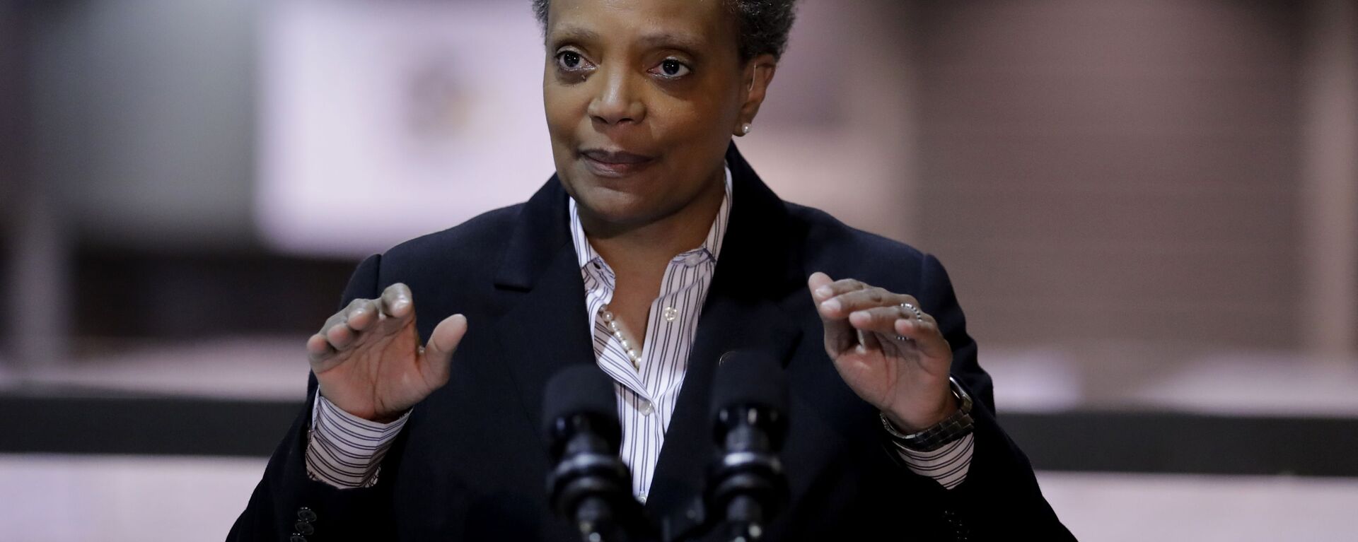 File-In this April 10, 2020 file photo Chicago Mayor Lori Lightfoot speaks during a news conference in Hall A at the COVID-19 alternate site at McCormick Place in Chicago. - Sputnik International, 1920, 01.03.2023