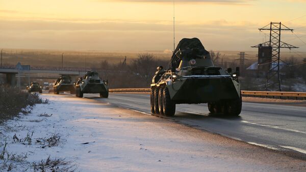 A Russian peacekeeping convoy passes the Samara region on their way to Nagorno-Karabakh - Sputnik International