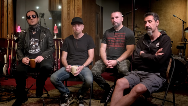 System Of A Down give an interview on the release of their new singles. - Sputnik International