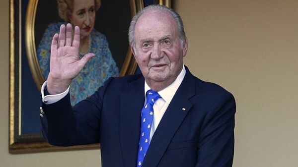  In this Sunday, June 2, 2019 file photo, Spain's former King Juan Carlos waves during a bullfight at the bullring in Aranjuez, Madrid, Spain. Spain's royal household said on Monday Aug. 17, 2020, that former monarch Juan Carlos is in the United Arab Emirates, resolving a mystery over his whereabouts that has swirled in Spain since he announced he was leaving the country amid a growing financial scandal. - Sputnik International