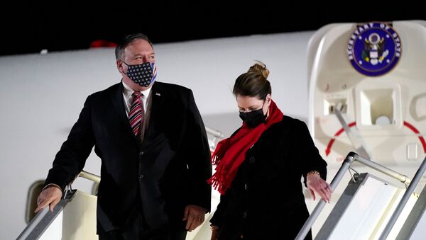 US Secretary of State Mike Pompeo and his wife Susan step off a plane at Tbilisi International Airport in Tbilisi, Georgia, November 17, 2020 - Sputnik International