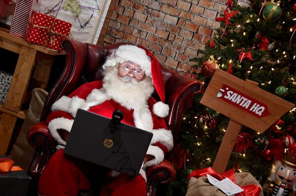 How COVID-19 Won't Steal Christmas: Santa's Ingenious Tricks to Save Pandemic-Marred Holiday Season - Sputnik International
