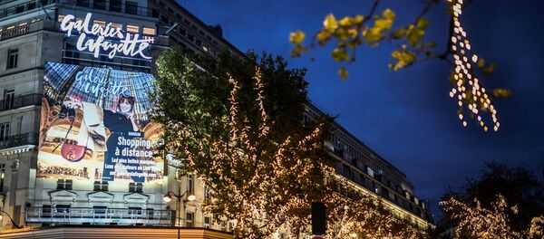 A photograph taken on November 17, 2020 shows the Galeries Lafayette Haussmann store in Paris. - Sputnik International