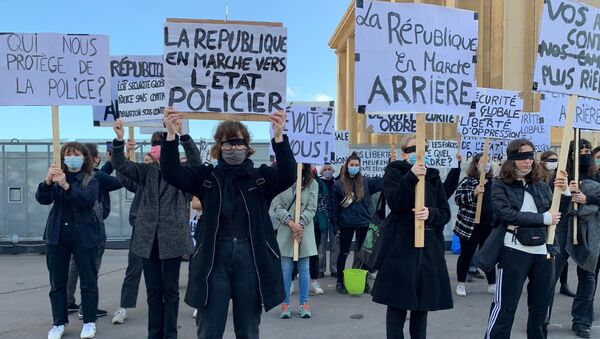 Protests in Paris against 'global security' bill approved by French National Assembly - Sputnik International