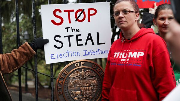 Supporters of U.S. President Donald Trump protest against restrictions put in place to limit the spread of coronavirus disease (COVID-19) and election results outside the governor's mansion, Mahonia Hall, in Salem, Oregon, U.S., November 21, 2020 - Sputnik International
