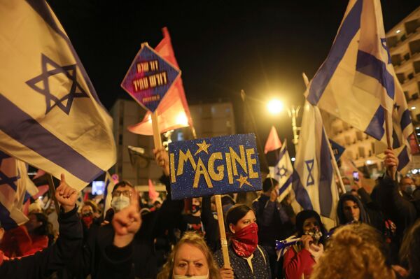 Vaccines, Peace Agreements and a High Credit Rating: What Can Keep Netanyahu in Power? Vaccines, Peace Agreements and a High Credit Rating: What Can Keep Netanyahu in Power? - Sputnik International