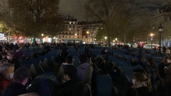 Migrants organise a camp in La Place de la Republique in Paris on 23 November 2020 - Sputnik International