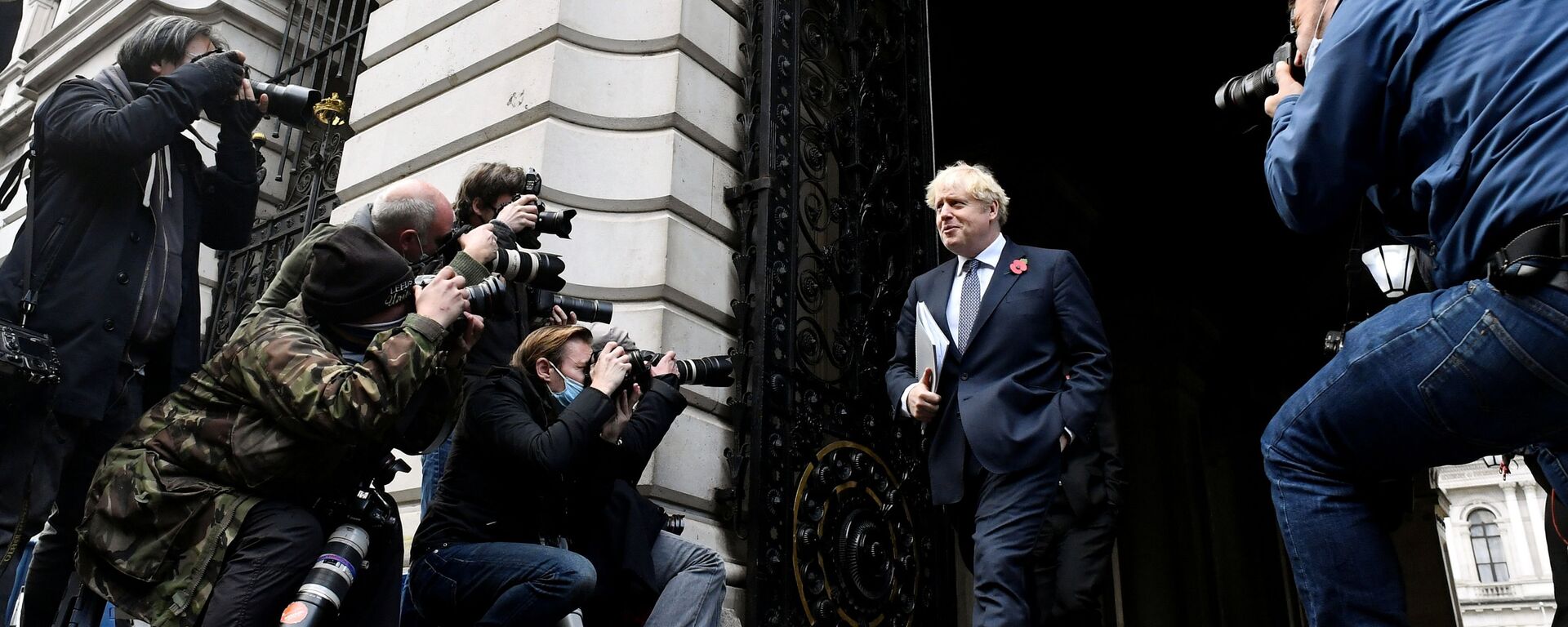 Britain's Prime Minister Boris Johnson leaves after a cabinet meeting at the Foreign and Commonwealth Office (FCO) in London, Britain  - Sputnik International, 1920, 10.12.2020