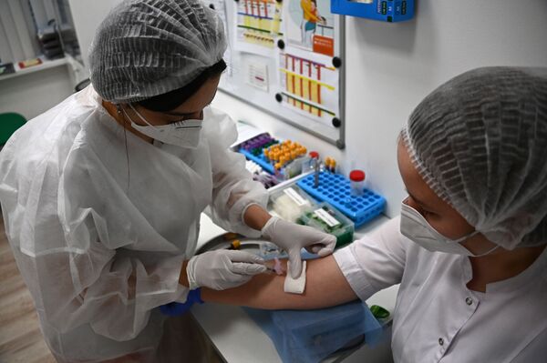 Seventeen Indians Receive First Dose of Russian Vaccine Sputnik V, Medical Officer Says - Sputnik International