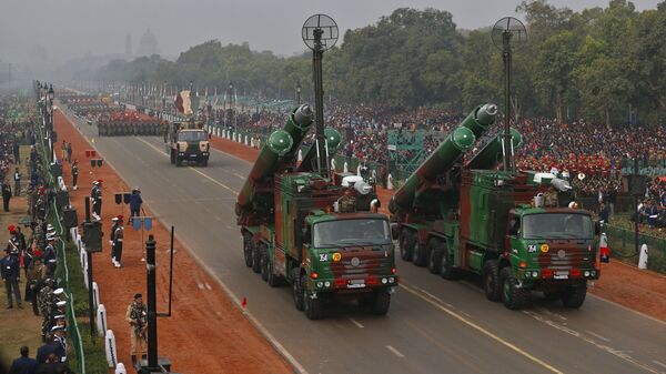 Brahmos supersonic missiles, jointly developed by India and Russia, are displayed during full dress rehearsals for the Republic Day parade in New Delhi, India, Thursday, Jan. 23, 2014 - Sputnik International