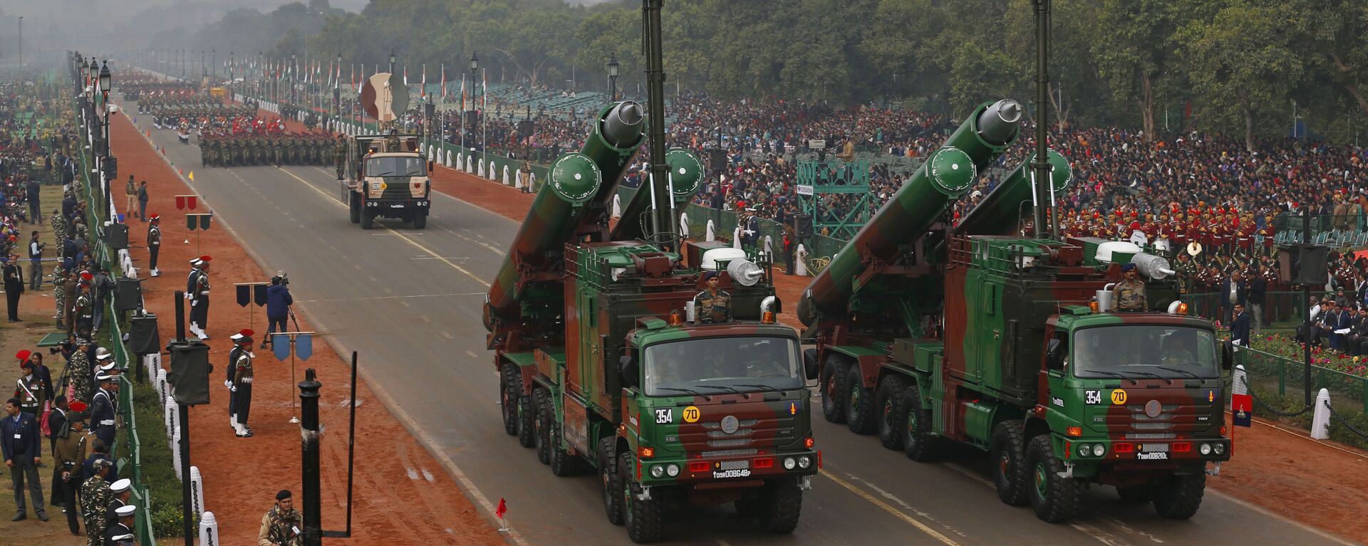 Brahmos supersonic missiles, jointly developed by India and Russia, are displayed during full dress rehearsals for the Republic Day parade in New Delhi, India, Thursday, Jan. 23, 2014 - Sputnik International, 1920, 06.12.2021