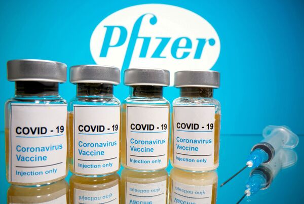 Doctor Fauci Criticises UK for Approving Pfizer/BioNTech Vaccine Ahead of US - Sputnik International