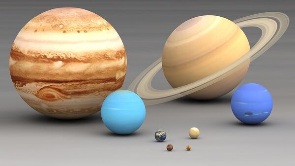 Solar system planets size comparison. Largest to smallest are pictured left to right, top to bottom: Jupiter, Saturn, Uranus, Neptune, Earth, Venus, Mars, Mercury - Sputnik International