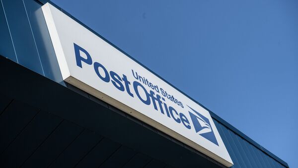 A sign is seen on a United States Postal Service (USPS) post office in Washington, DC, on August 18, 2020. - The US Postal Service said on August 18 it will halt changes blamed for slowing mail delivery until after the November election, changing course in the wake of the political firestorm President Donald Trump ignited when he acknowledged he wanted to undermine the agency. - Sputnik International