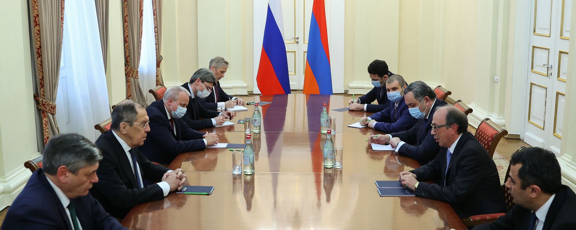 In this handout photo released by Russian Foreign Ministry, Russian Foreign Minister Sergei Lavrov attends a meeting with his Armenian counterpart Ara Aivazian, in Yerevan, Armenia - Sputnik International, 1920, 13.09.2022