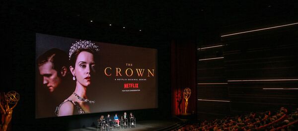 NORTH HOLLYWOOD, CA - APRIL 27: (L-R) Krista Smith, Peter Morgan, Claire Foy, Vanessa Kirby and Jane Petrie speak onstage during the For Your Consideration event for Netflix's The Crown at Saban Media Center on April 27, 2018 in North Hollywood, California.  - Sputnik International