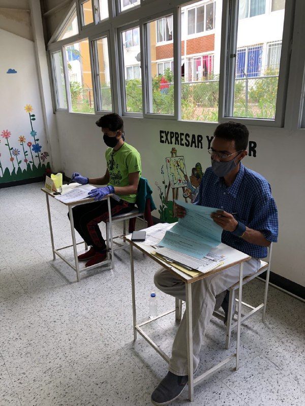 Election workers at a polling station in Caracas, Venezuela, 6 December 2020. - Sputnik International