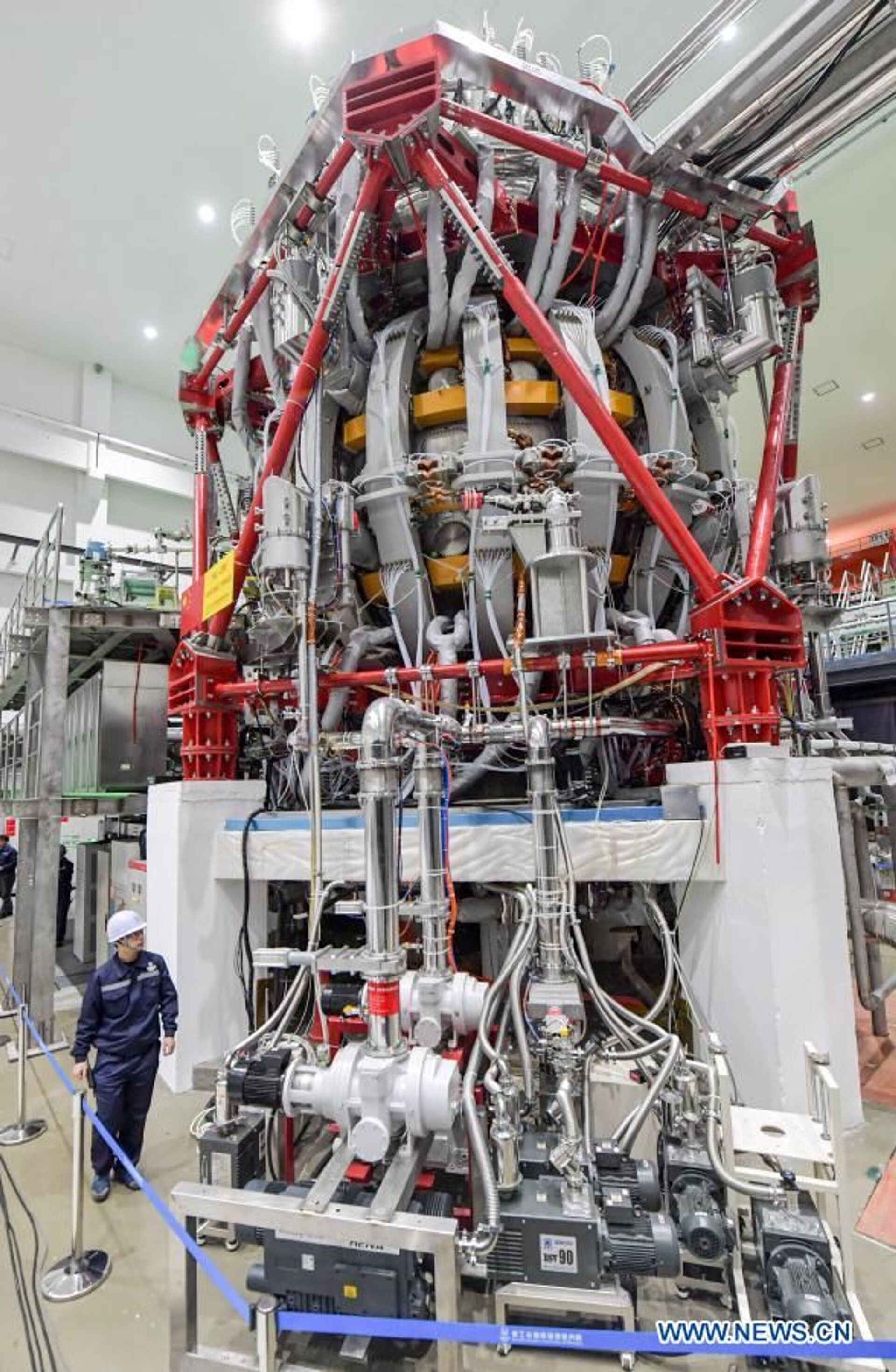 Photo taken on Dec. 4, 2020 shows the HL-2M Tokamak, China's new-generation artificial sun, in Chengdu, southwest China's Sichuan Province. The HL-2M Tokamak went into operation on Friday and achieved its first plasma discharge, according to China National Nuclear Corporation (CNNC). - Sputnik International, 1920, 09.09.2022