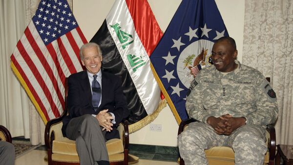 Joe Biden, left, is seen with Gen. Lloyd Austin, the top U.S. commander in Iraq, in Baghdad, Iraq, Tuesday, Nov. 29, 2011 - Sputnik International