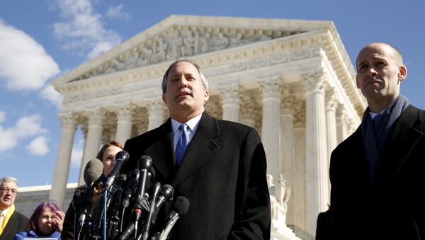 FILE PHOTO: Texas Attorney General Ken Paxton addresses reporters on the steps of the U.S. Supreme Court in Washington - Sputnik International