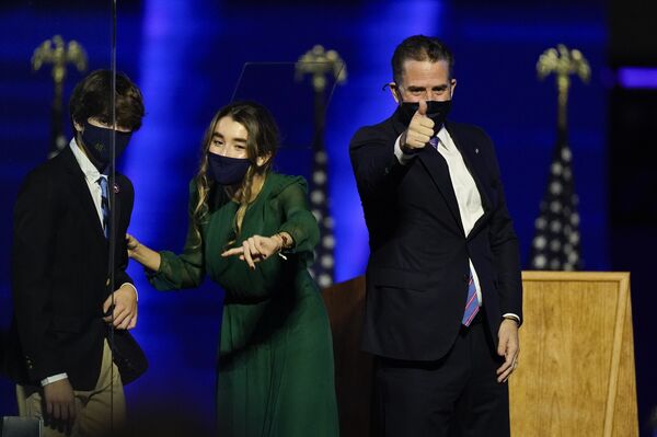 'Natural Instinct': Biden's Brother Reveals How Joe Took Hunter Off 'Guilt Train' Amid 'Laptopgate' 'Natural Instinct': Biden's Brother Reveals How Joe Took Hunter Off 'Guilt Train' Amid 'Laptopgate' - Sputnik International