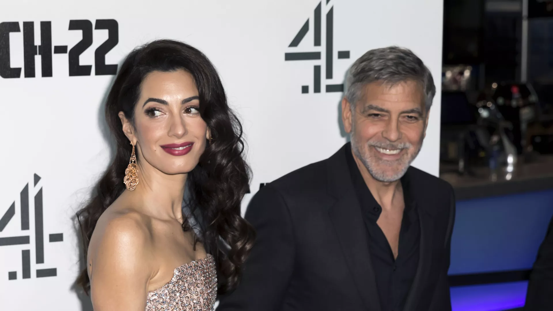 Actor George Clooney and partner Amal Clooney, pose for photographers on arrival at the premiere of the television mini-series 'Catch22', in London, Wednesday, May 15, 2019 - Sputnik International, 1920, 27.12.2024