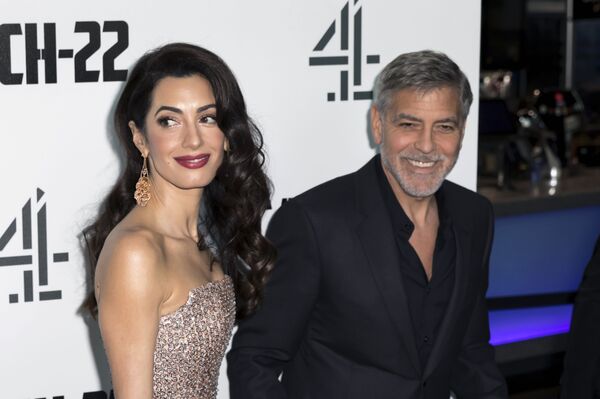 George Clooney Reveals Why He is Grateful to Boris Johnson Despite Hitler Comparison - Sputnik International