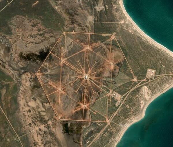 Military Origins of 'Alien-Like Hexagon' Shape Spotted on Australia's Coast Revealed Military Origins of 'Alien-Like Hexagon' Shape Spotted on Australia's Coast Revealed - Sputnik International