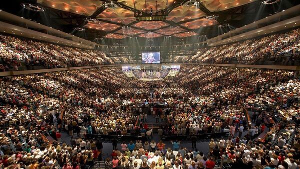 Televangelist Joel Osteen's Lakewood Church, a Houston, Texas-based megachurch that seats 16,000 worshippers - Sputnik International