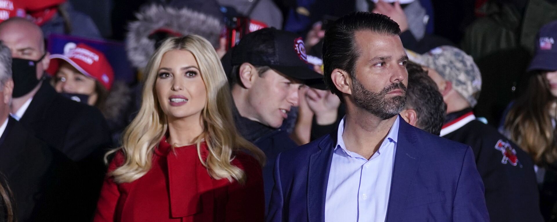 Ivanka Trump and Donald Trump Jr., listen as President Donald Trump speaks during a campaign rally at Kenosha Regional Airport, Monday, Nov. 2, 2020, in Kenosha, Wis - Sputnik International, 1920, 24.01.2022