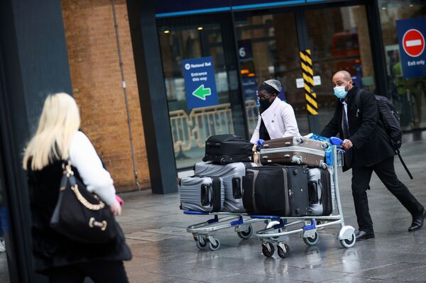 'Do it Now': UK Labour Leader Calls for Urgent National Lockdown to Tackle 'Out of Control' COVID-19 - Sputnik International