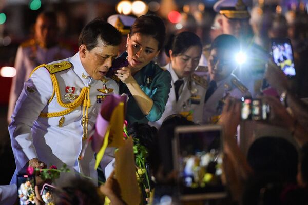 'Ugly Power Struggle': A Trove of Nudes of Thai King's Consort Leaked to Journalists 'Ugly Power Struggle': A Trove of Nudes of Thai King's Consort Leaked to Journalists - Sputnik International