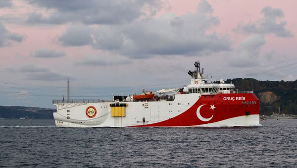 Turkish seismic research vessel Oruc Reis sails in the Bosphorus in Istanbul, Turkey, November 12, 2018. - Sputnik International