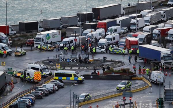 COVID: Blocking Thousands of Lorries at UK Border 'Caused Carnage,' Stranded Truckers Say COVID: Blocking Thousands of Lorries at UK Border 'Caused Carnage,' Stranded Truckers Say - Sputnik International
