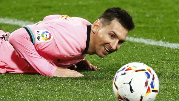 Barcelona's Lionel Messi reacts after missing a chance to score, December 22, 2020 - Sputnik International