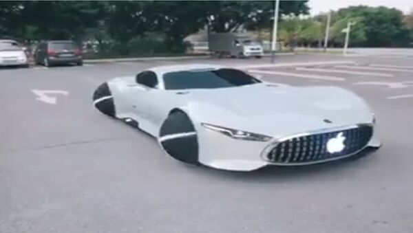 Screenshot from video showing CGI-rendered car with Apple logo on the grill - Sputnik International