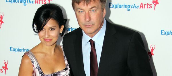  Hilaria Thomas and Alec Baldwin  - Sputnik International