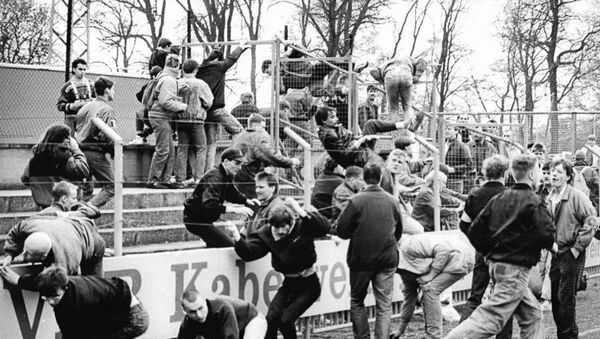 German football hooligans in 1990 - Sputnik International